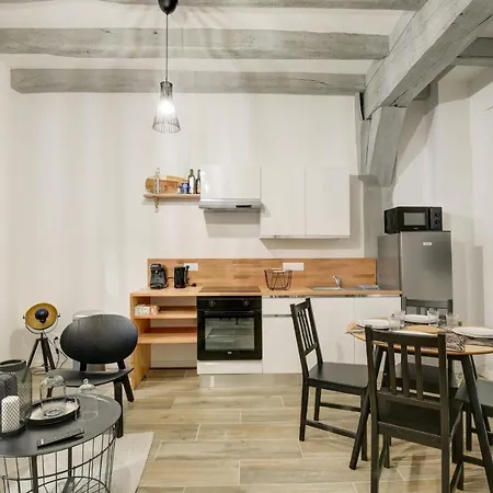 Lamboise Une Vie De Chateau Apartment *